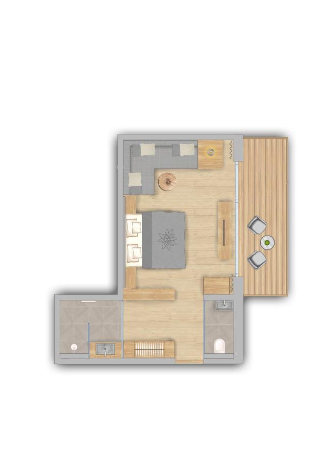 Edelweiss 4*